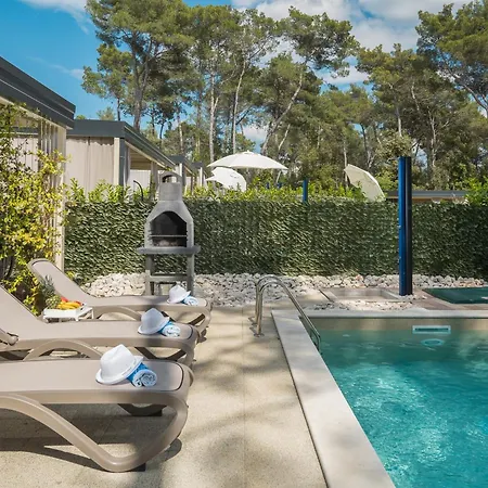 Premium Homes Santa Marina, Lanterna