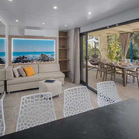 Premium Homes Santa Marina, Lanterna Semesterpark Tar-Vabriga