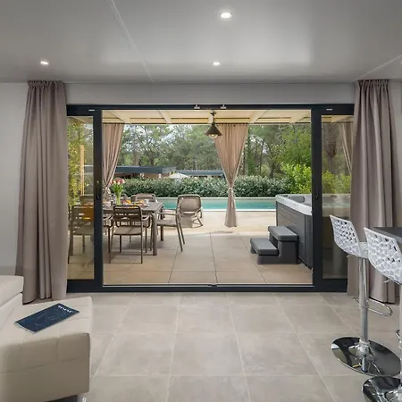 Holiday park Premium Homes Santa Marina, Lanterna