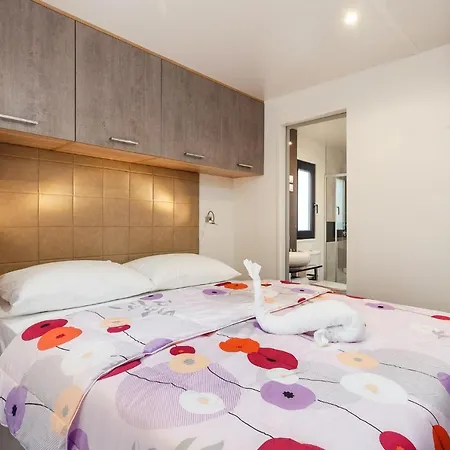 Premium Homes Santa Marina, Lanterna 5* Tar-Vabriga