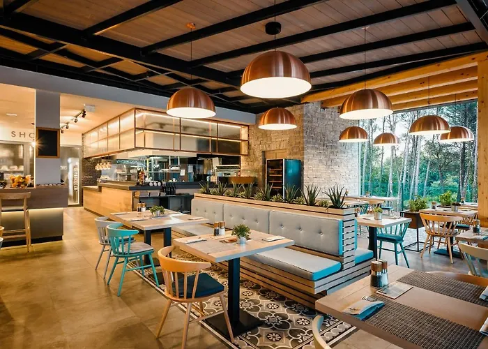 Premium Homes Santa Marina, Lanterna