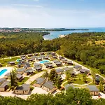 Premium Homes Santa Marina, Lanterna