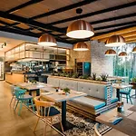 Premium Homes Santa Marina, Lanterna