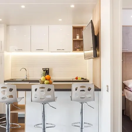 Premium Homes Santa Marina, Lanterna Tar-Vabriga
