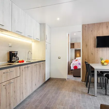 Premium Homes Santa Marina, Lanterna 5*