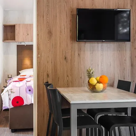 Premium Homes Santa Marina, Lanterna Tatil parkı