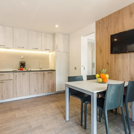 Premium Homes Santa Marina, Lanterna 假日公园