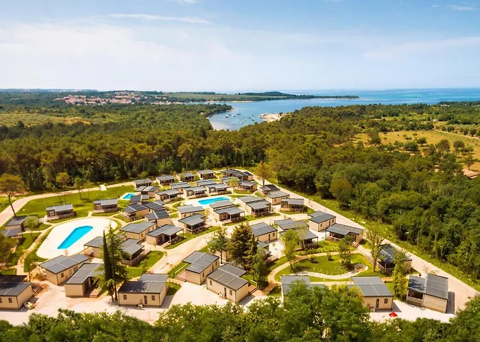 Premium Homes Santa Marina, Lanterna